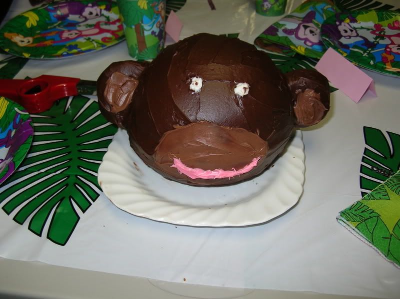 Anyone in here decorate cakes? The DIS Disney Discussion Forums