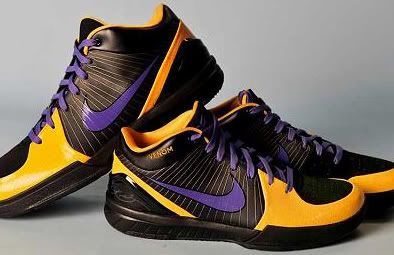 kobe bryant snakeskin shoes