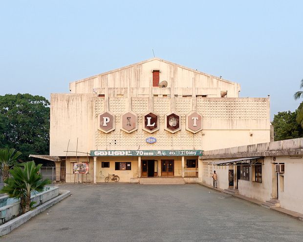  photo movie-theatres-south-india-stefanie-zoche-jhid-07_zpsdd55e80b.jpg