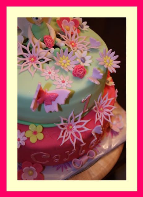 http://i111.photobucket.com/albums/n137/bonkiedebulldog/Taart%20en%20cupcakes/IMG_5256.jpg