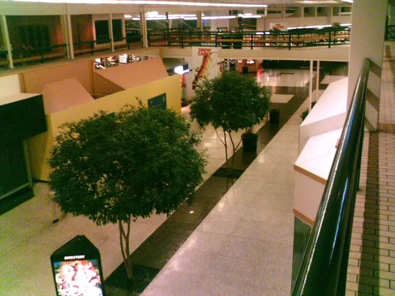 Pictures of Cottonwood Mall in Holladay (hair salon, neighborhood, to