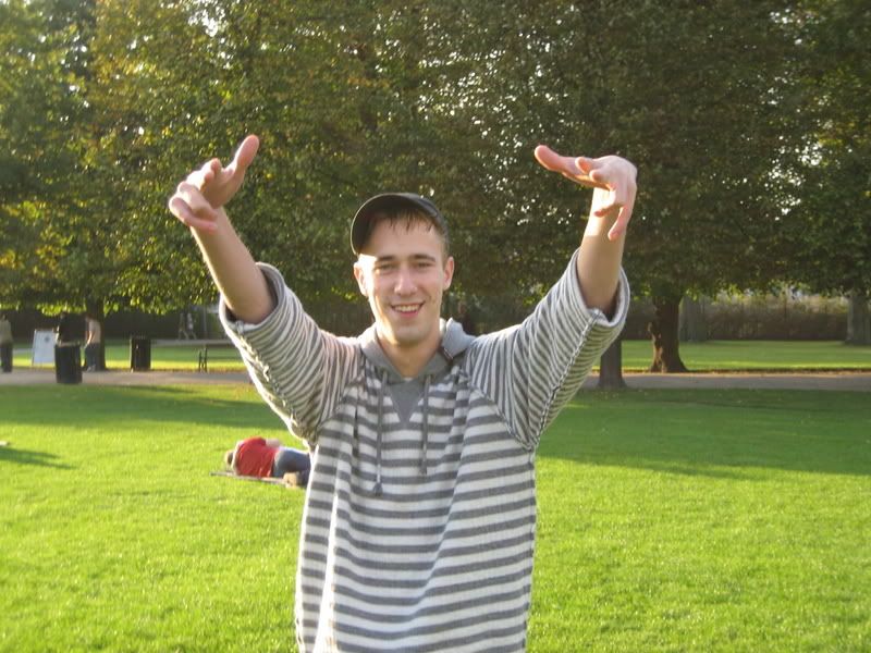 [img width=640 height=480]http://i111.photobucket.com/albums/n146/KoeNaNie/IMG_0308.jpg[/img]