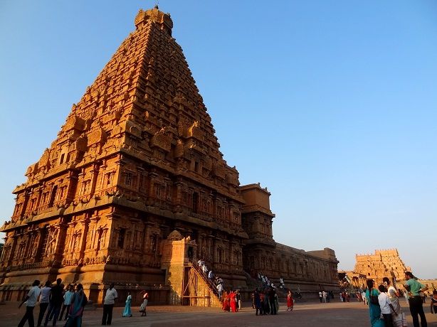 photo Brihadishvara-temple-tanjore-thanjavur_zpsd3ab2fcb.jpg