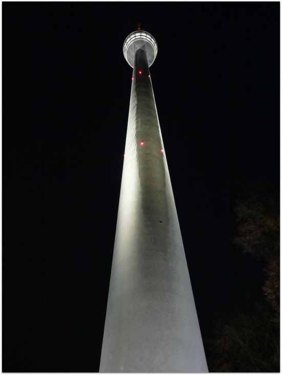 Fernsehturm – La tour de television de Stuttgart fernsehturm tour tv television que faire week end Stuttgart aena blog photo