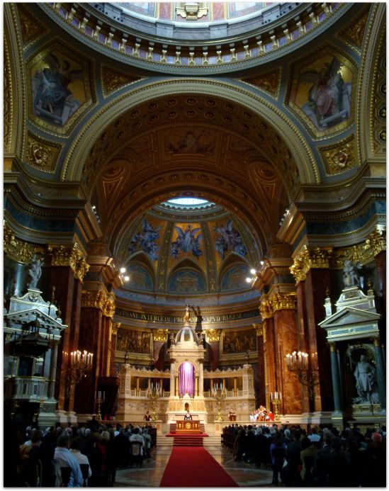 interieur messe basilique st etienne saint week-end budapest hongrie aena photo blog voyage