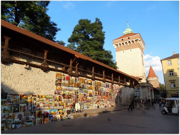 marche peinture remparts porte florianska fortification enceinte cracovie krakow pologne