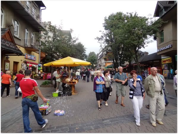 krupowki rue principale zakopane montagne 