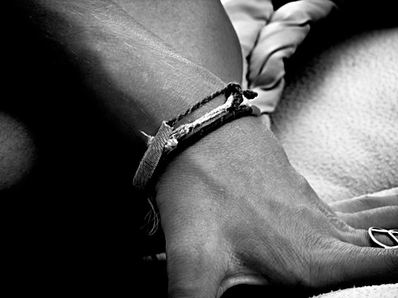 IMAGE: http://i111.photobucket.com/albums/n147/Reith931/bwwriswtsmall.jpg