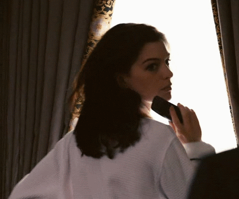 Anne Hathaway Naked Boobs e Ass Erotic movie
