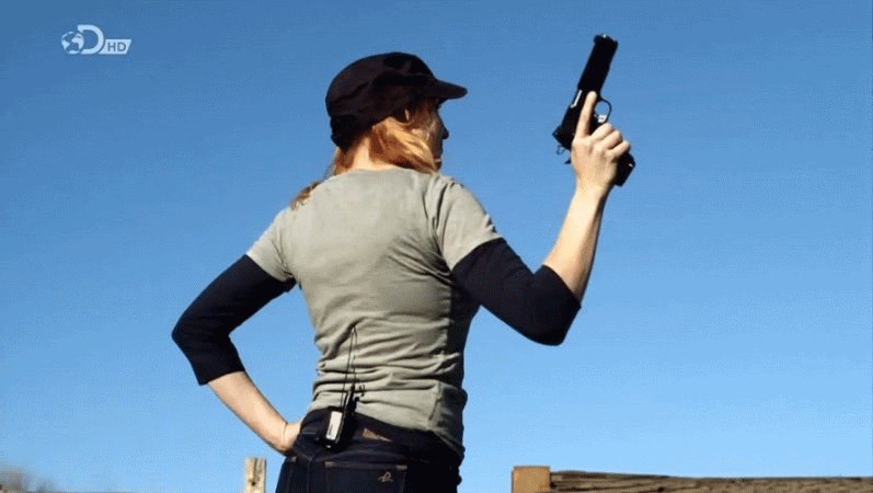KariByron-Mythbusters025.gif