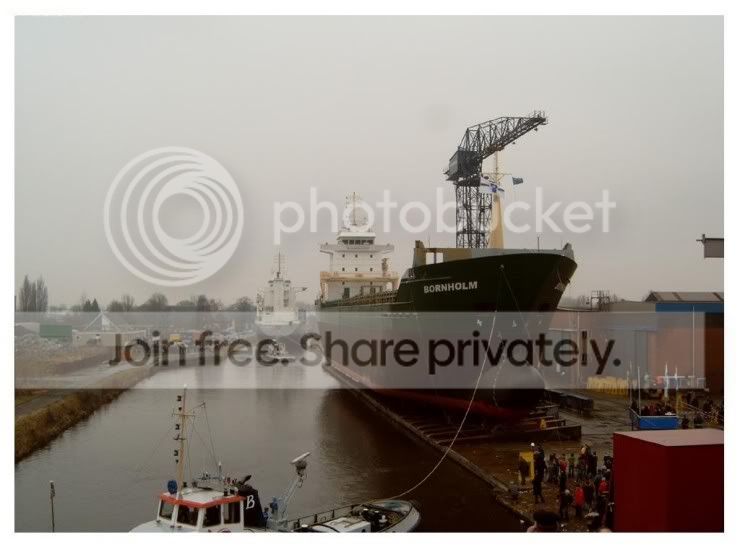 ship-launch-02.jpg