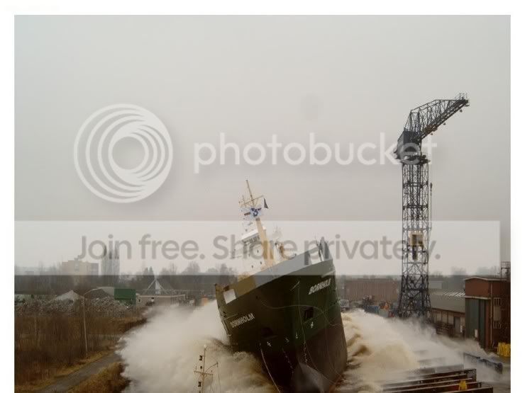 ship-launch-04.jpg