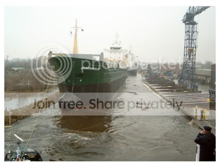ship-launch-09.jpg