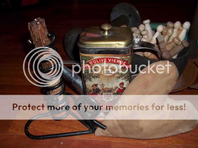 JUNK DRAWER LOT Variety Vintage Textile Wooden Bobbin Valentine Round 